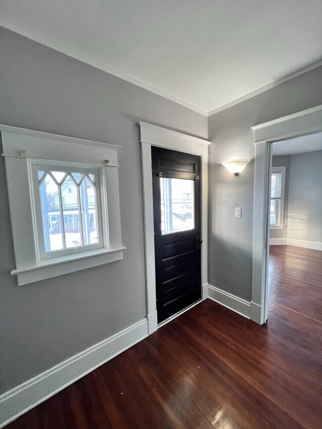 Photo - 2036 Guilderland Ave