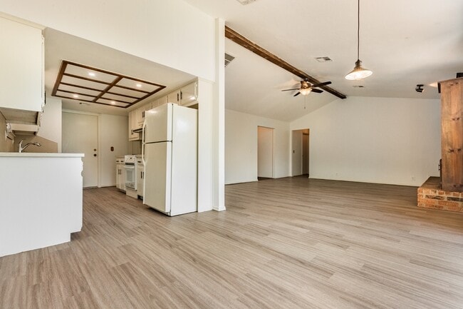 Photo - 1006 W Neptune Rd