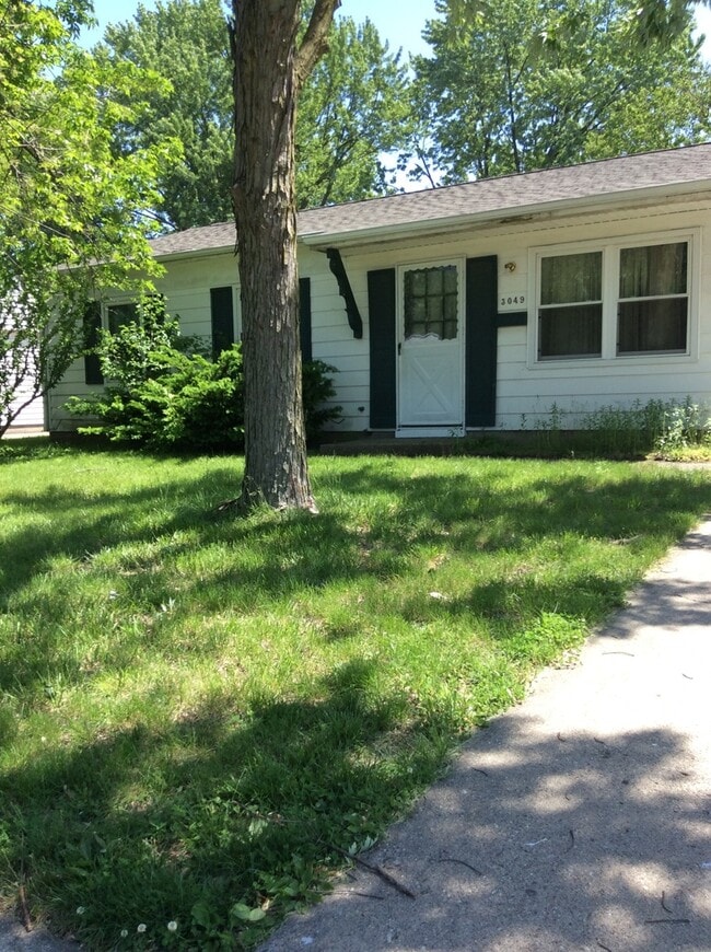 Photo - Beautiful single family ranch home located near the mall