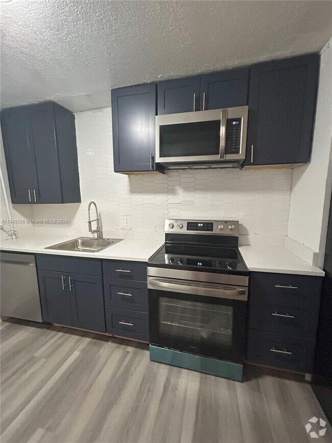 Building Photo - 614 Pear St Unit 614 Rental