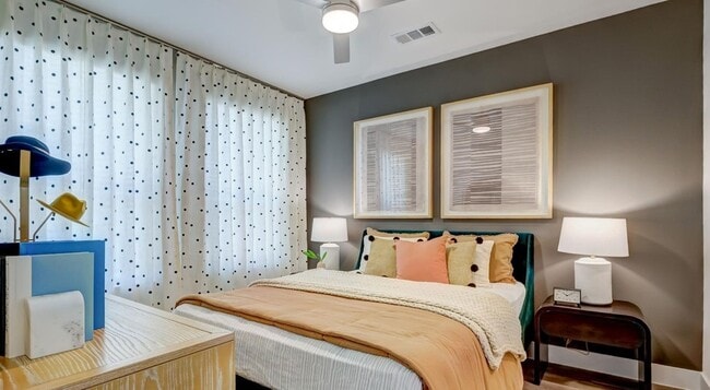 Photo - 23233 Western Centre Dr