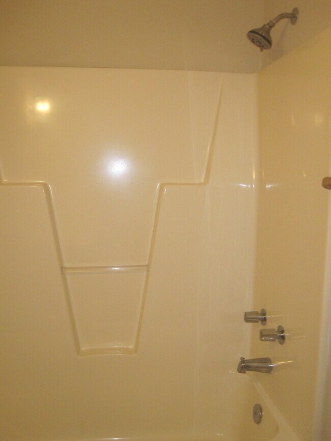 Photo - 307 Commons Ct