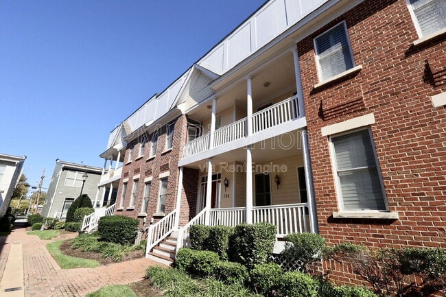 Photo - 728 S Pine St