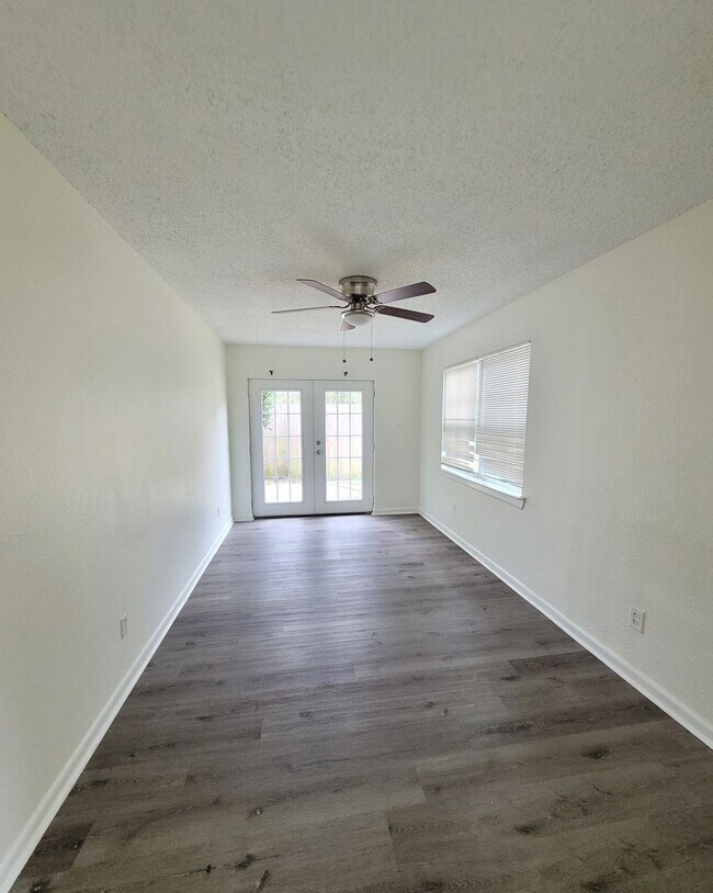 Photo - 1140 Lake Dr Unit A