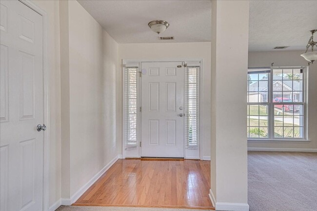 Photo - 772 Michelle Ct