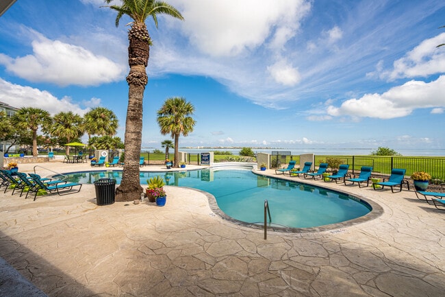 Photo - Baypoint Apartments