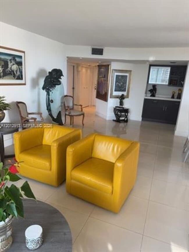Photo - 2333 Brickell Ave Unidad 2333 Brickell Ave # 812
