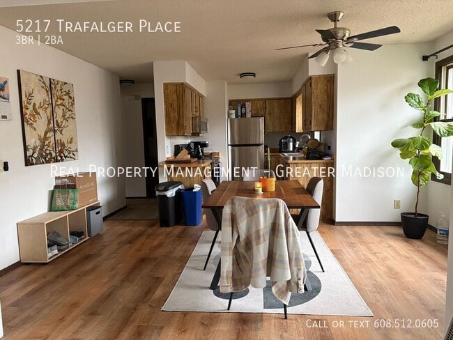 Photo - 5217 Trafalger Pl