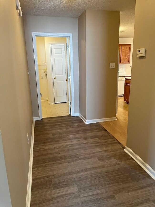 Photo - 162 Springwood Ln
