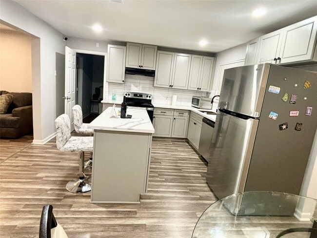 Photo - 4014 Farmer St