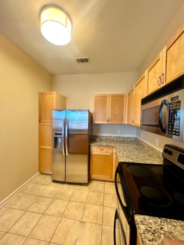 Photo - 870 Mayson Turner Rd NW Unidad 1421