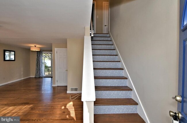 Photo - 660 Osborne Ave