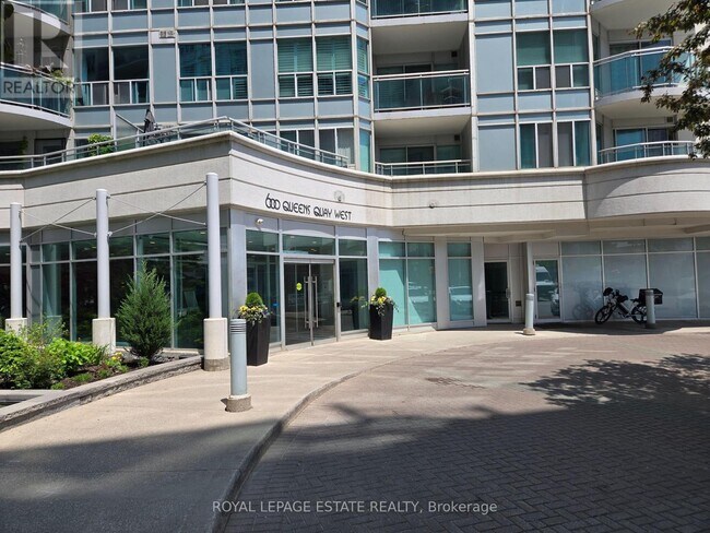 Photo - 600 Queens Quay W Unit 632