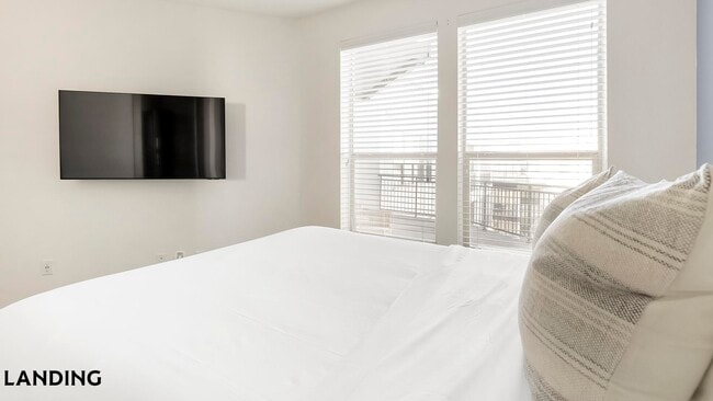 Photo - 101 S Center St Unidad 644