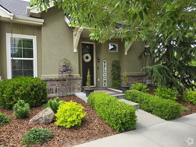 Building Photo - Wonderful Patio Home In The Mill District ...