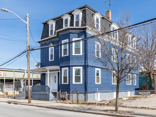 Photo - 35 Valley St Unidad #2