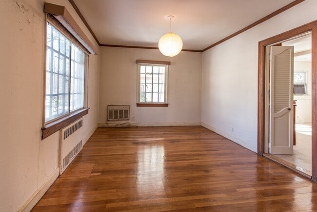 Photo - 186-18-118 Cambridge Rd