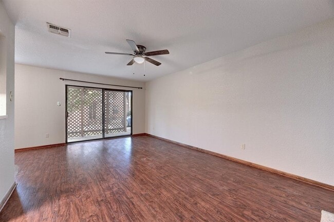 Photo - 10 Cypress Fairway Village