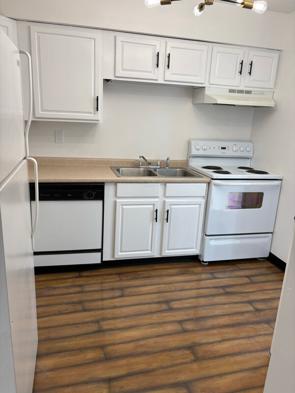 Photo - 2001 Davidson St Unit 8