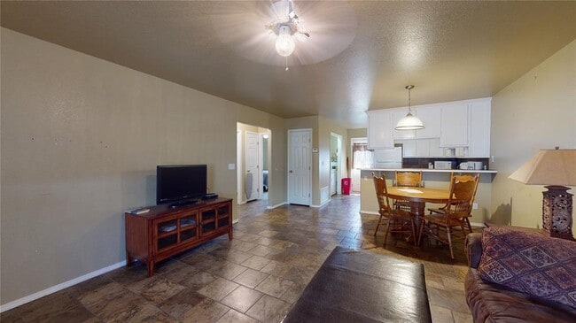 Photo - 110 Blackberry Rd Unit 3