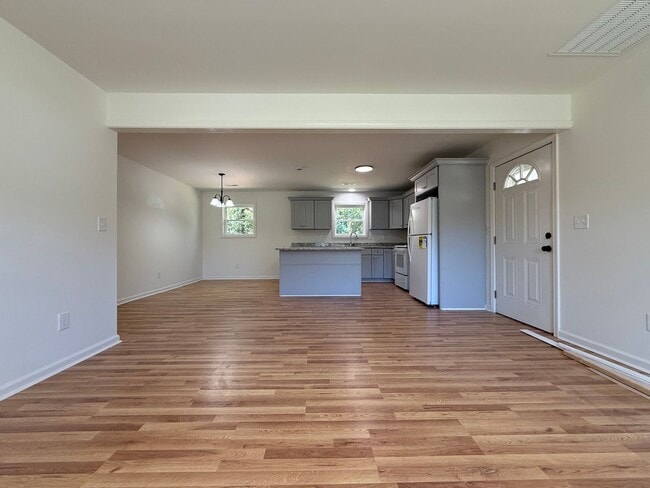 Photo - 3 bed/2 bath rental in Norwood