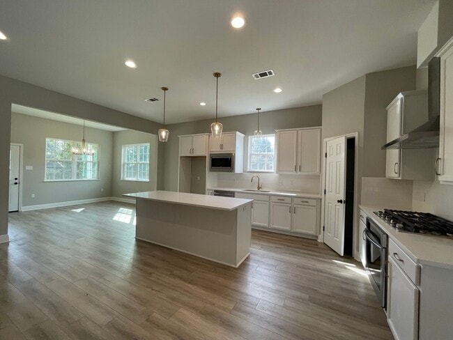 Photo - Modern 3BR + Office in Northwoods | Built 2022