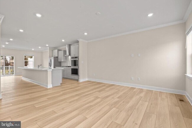 Photo - 502 Downswing Rd