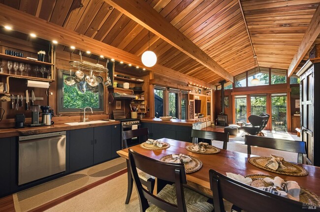 Photo - 22000 Timber Cove Rd