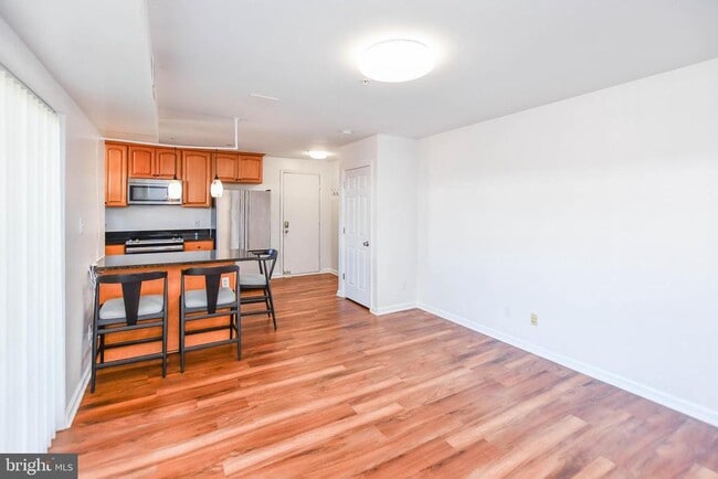 Building Photo - 1386 Bryant St NE Unit 304 Rental