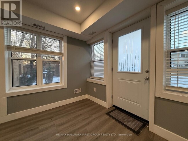 Photo - 33 Lincoln St