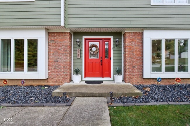 Photo - 521 Thornberry Dr