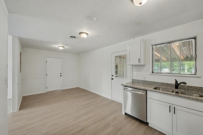 Photo - 2709 Lumpkin Rd