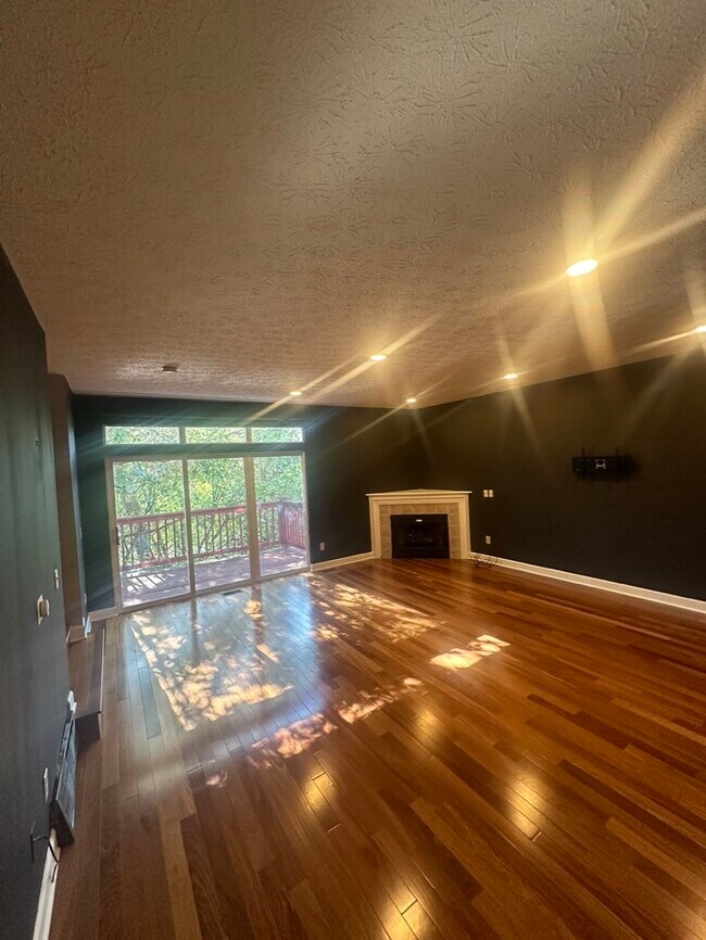 94 Olentangy Pt Condo Condo for Rent in Columbus, OH