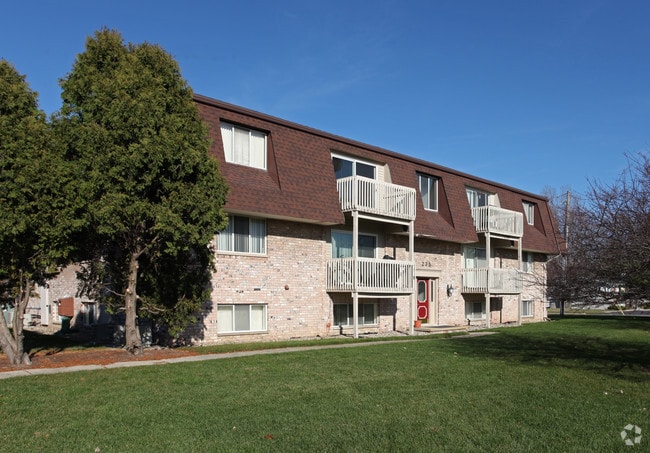 Whispering Pines Apartments - Whispering Pines Apartments