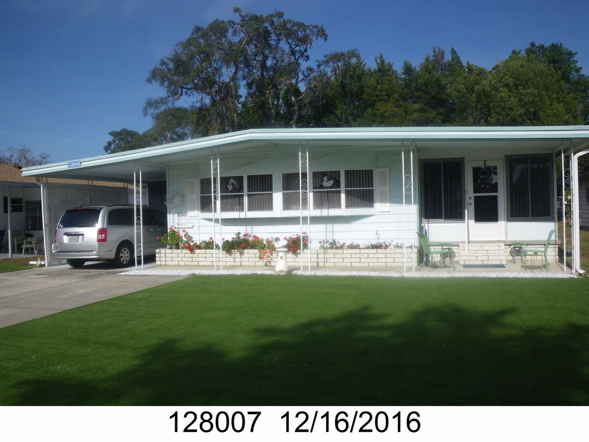 2 BEDROOM 2 BATHROOM ON THE GOLF COURSE - 2 BEDROOM 2 BATHROOM ON THE GOLF COURSE House