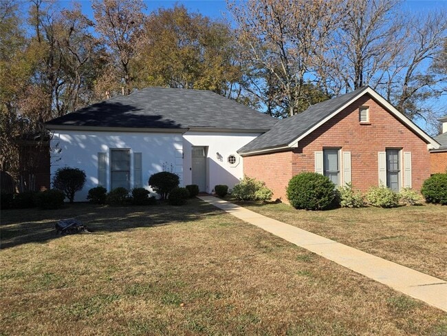 Photo - 2230 Kingsbury Dr