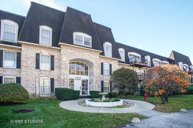 Building Photo - 5000 Carriage Way Dr Unit 106