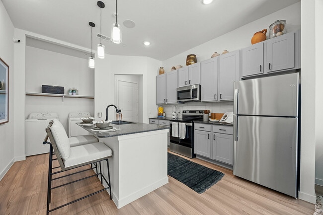 Photo - Marlowe Denton