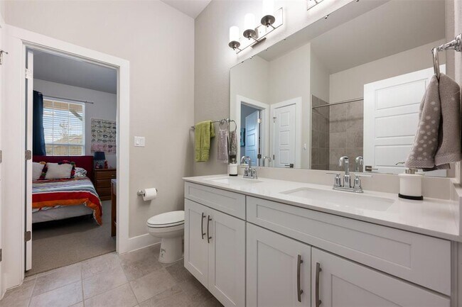 Photo - 2212 Prairie Oaks Dr