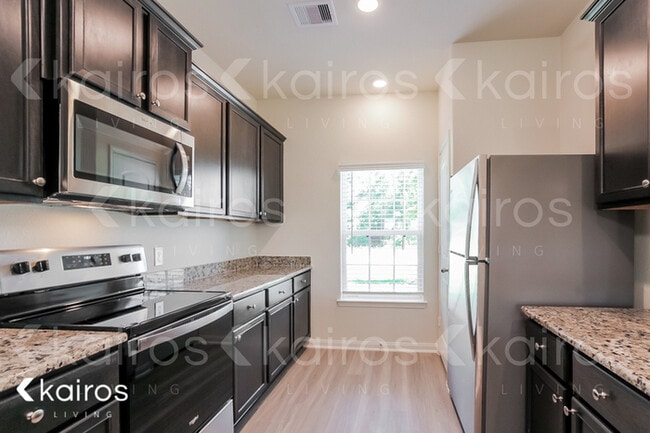 Photo - 10730 Hillside Creek Dr