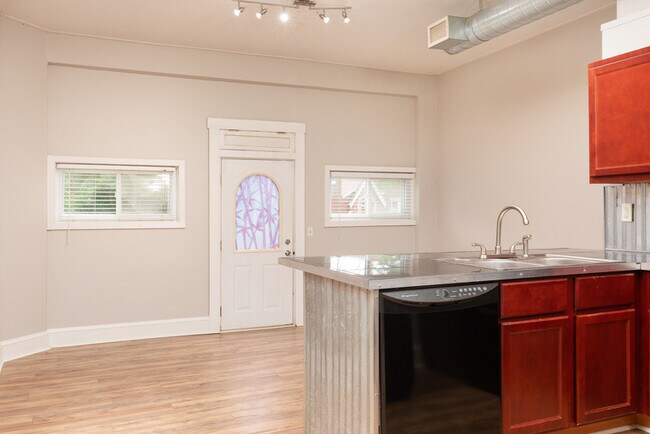 Photo - 5409 Lansdowne Ave Unidad 5409