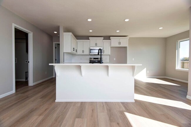 Photo - 861 S Parkside Cir