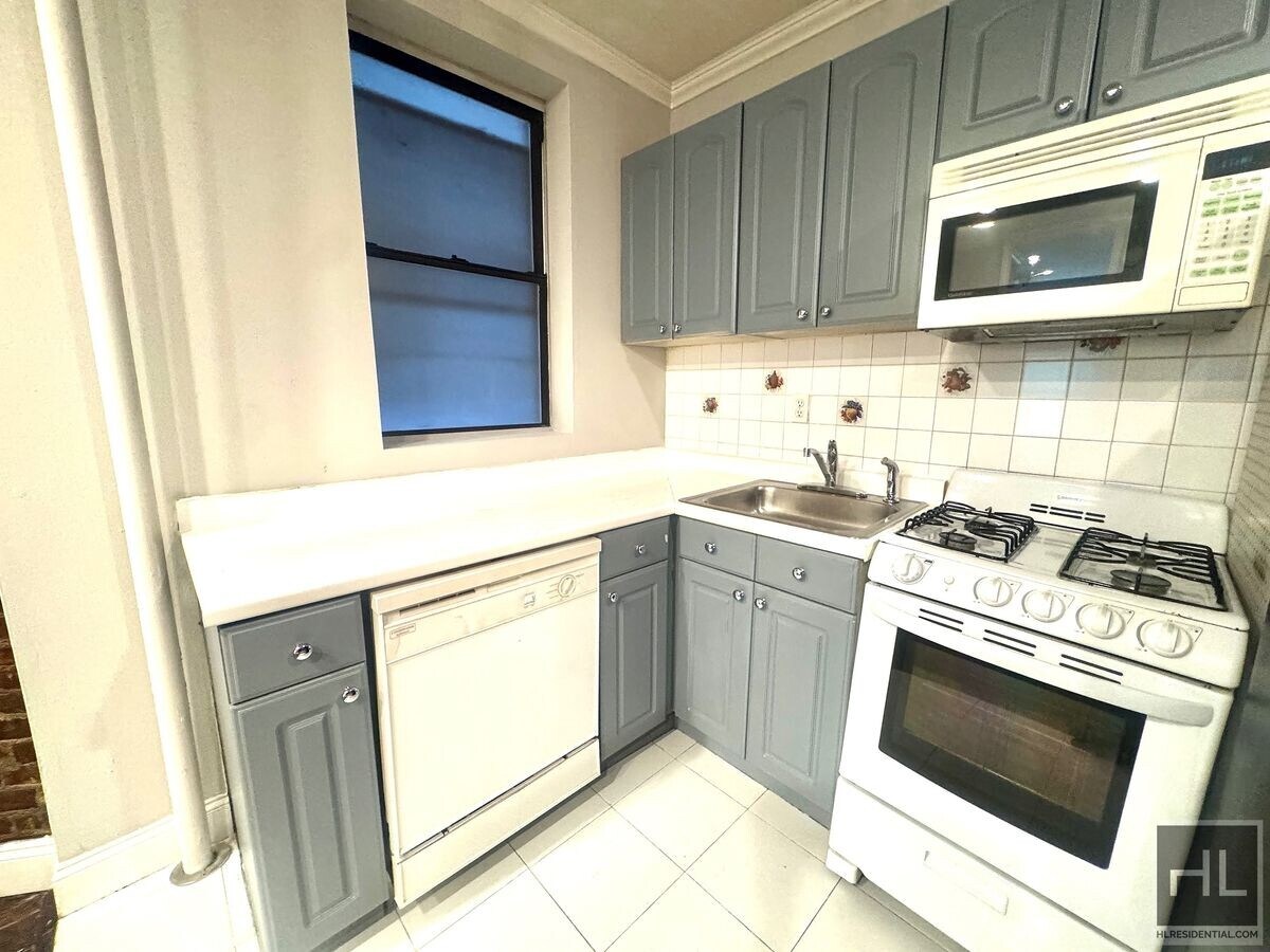 Photo - Tenth Avenue Unit 3A