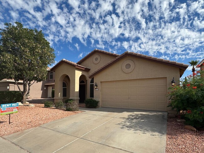 Photo - 4 Bedroom Home W/ Pool Available in Tatum ...