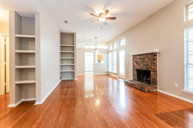 Photo - 1345 Overlook Dr