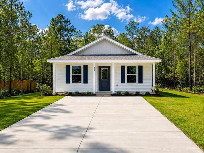 Photo - 204 Iris Ln