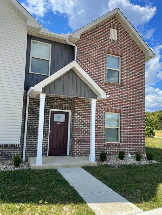 Photo - 4231 Otter Creek Dr (Amelia, OH)