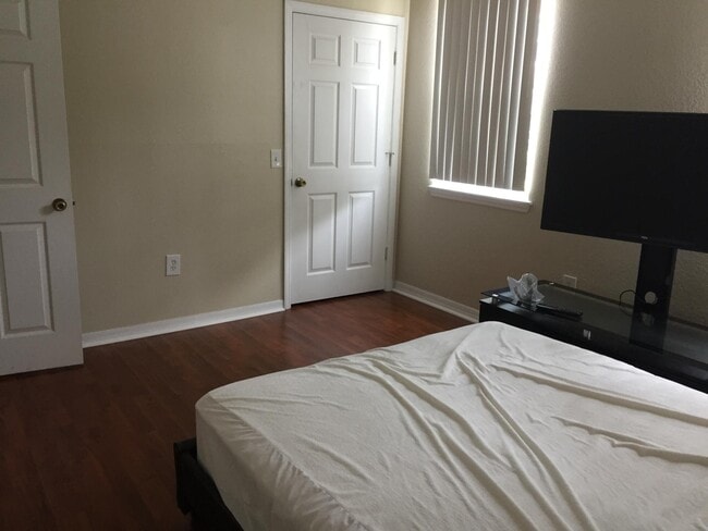 Photo - 6412 Queens Borough Ave Unit 116