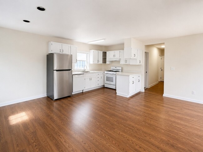 Building Photo - 18 Appleton St Unit 2A