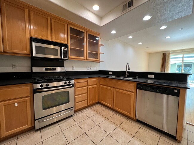 Photo - Beautiful Contemporary 3BR/3BA Tri Level Townhouse in the Berryessa Area